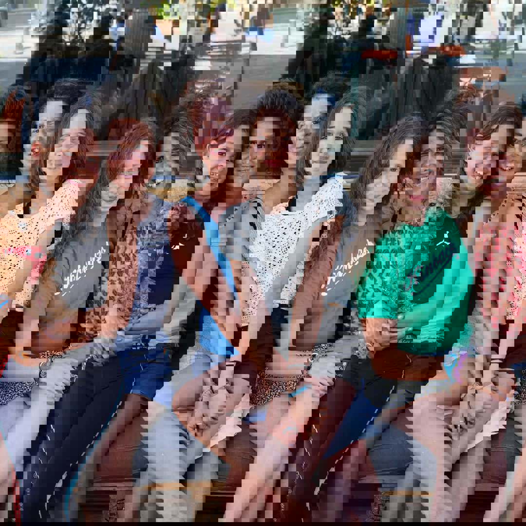 vriendinnen met hun mama's: Tieners en hun ouders over de overgang naar het middelbaar
